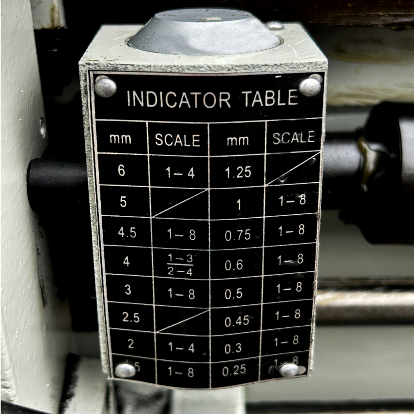 Torno Mecânico Profissional de Bancada Trifásico 220V OU 380V 940mm - ML300